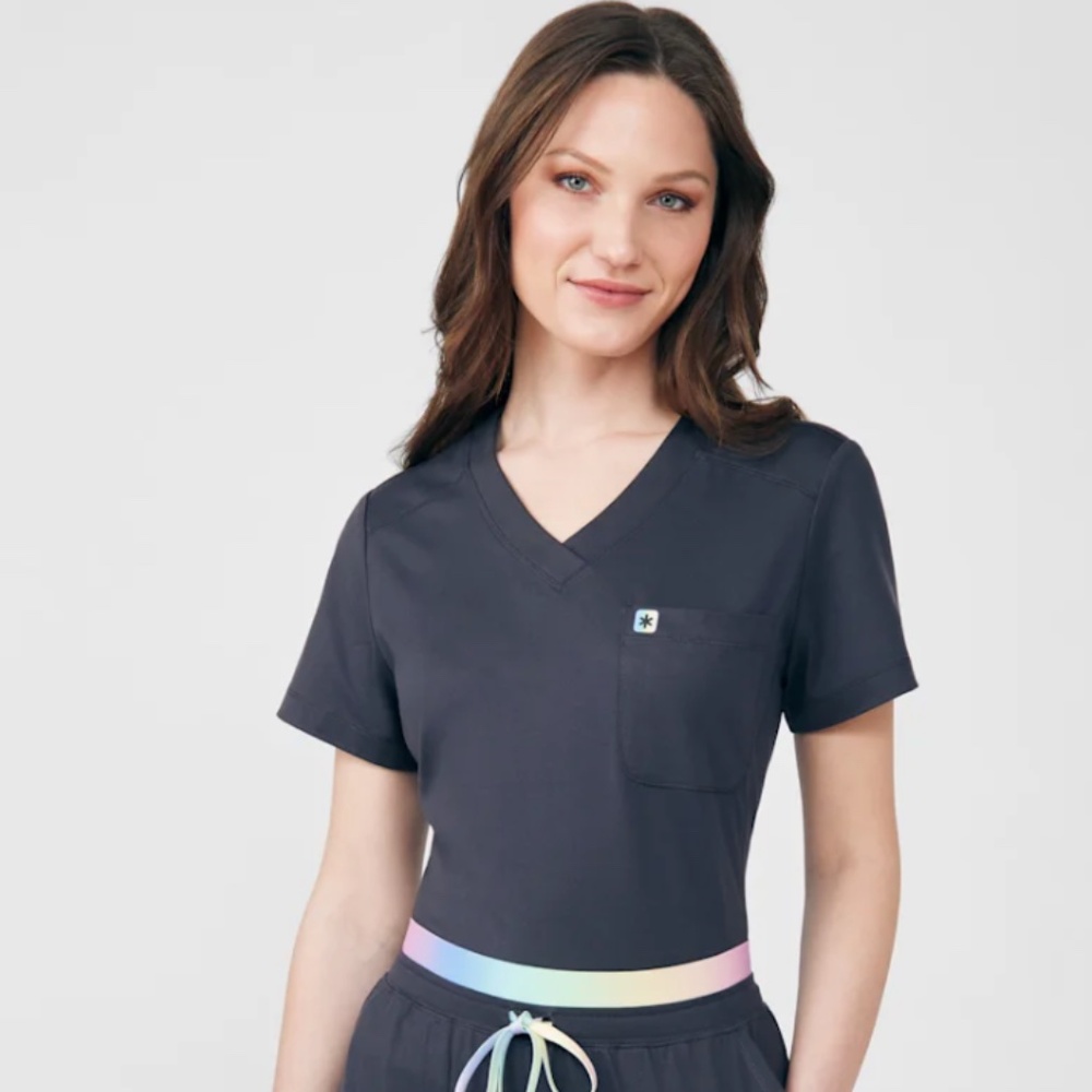 Cozy Bliss 2-Pocket V-Neck Tuck-In Scrub Top